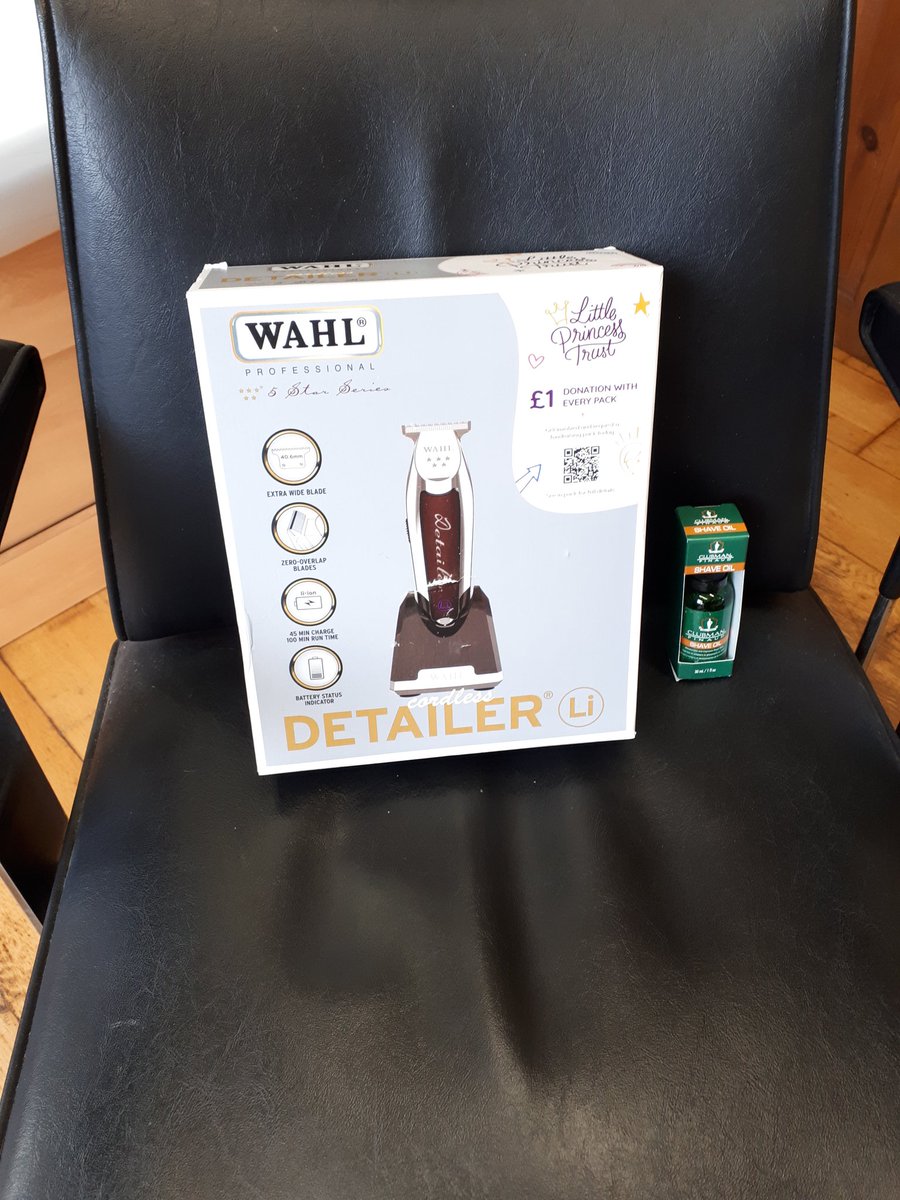 This just turned up.. Thank u <a href="/barberblades/">💈 Barber Blades 💈</a> #precision #Wahl #barbershop
