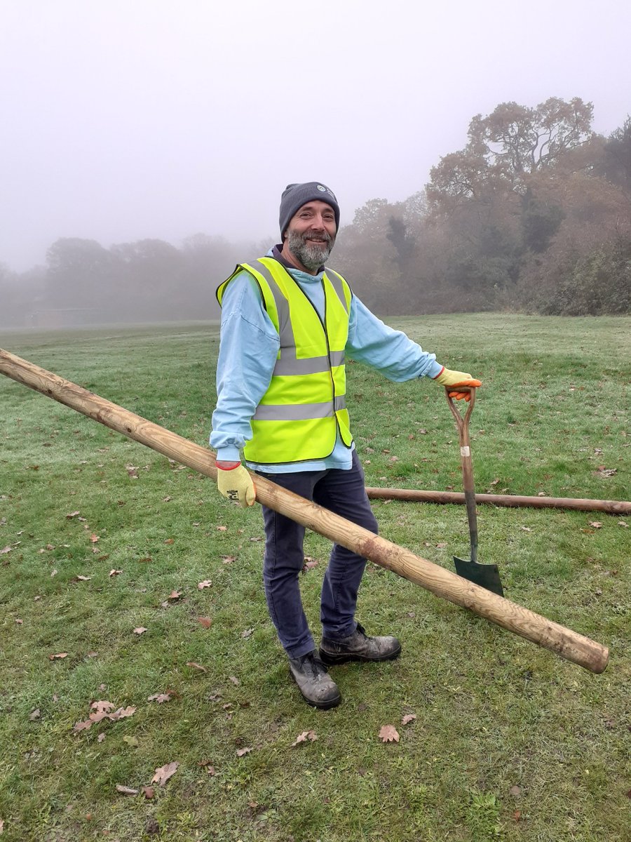 SophieCIA1897's tweet photo. A Huge #thankyou to #Landcraft for #donating 500 transplants, Dan Fudge, Tom James, and Dylan Hammett from @WatesGroup for supporting the @CoedCaerdydd #treeplanting session in #heathpark #cardiff this morning. #watessocialvalue #treeplanting https://t.co/kv71uQmCp1