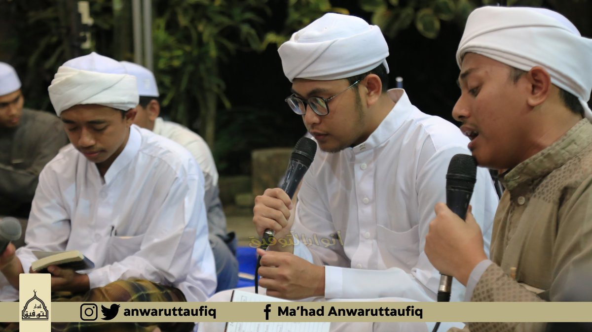Anwaruttaufiq's tweet photo. Dokumentasi Rutinan Maulid Malam Jumat ( 01/12/22 ) di Ponpes Anwaruttaufiq . https://t.co/8rq8neDf4I
