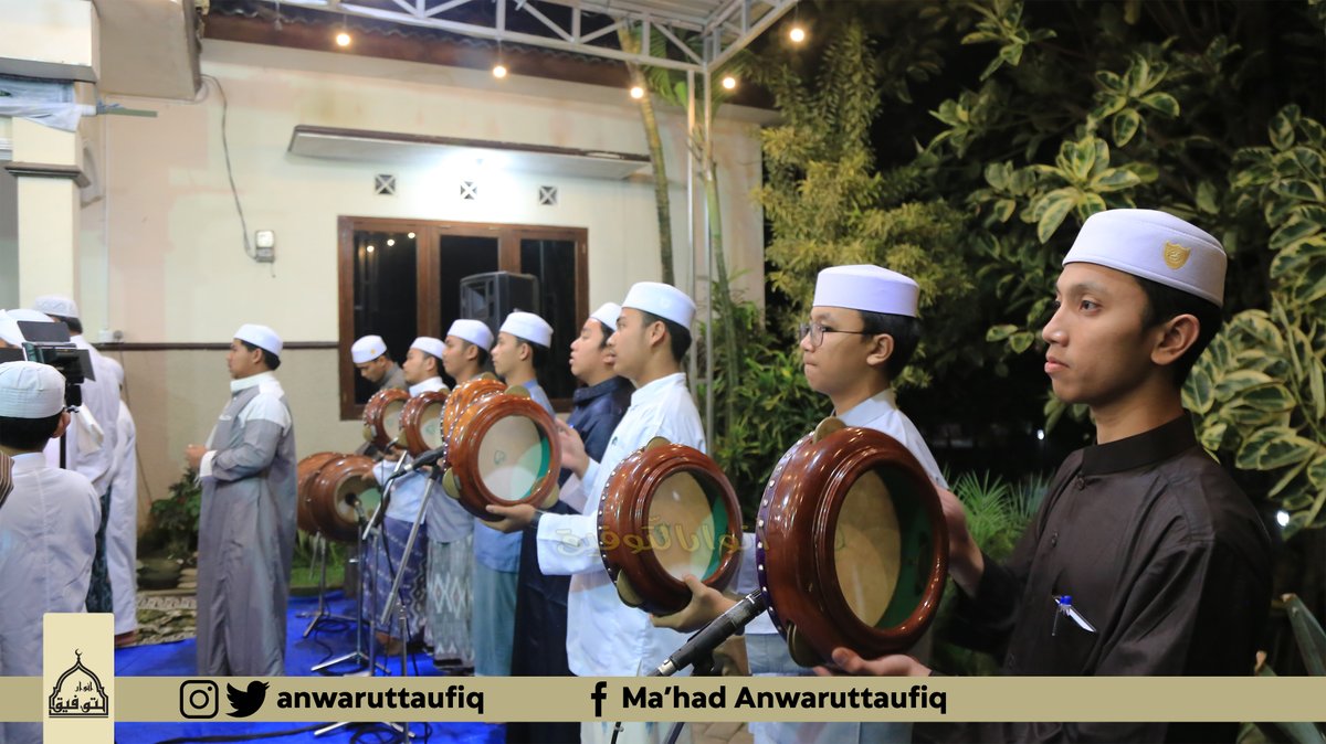 Anwaruttaufiq's tweet photo. Dokumentasi Rutinan Maulid Malam Jumat ( 01/12/22 ) di Ponpes Anwaruttaufiq . https://t.co/8rq8neDf4I
