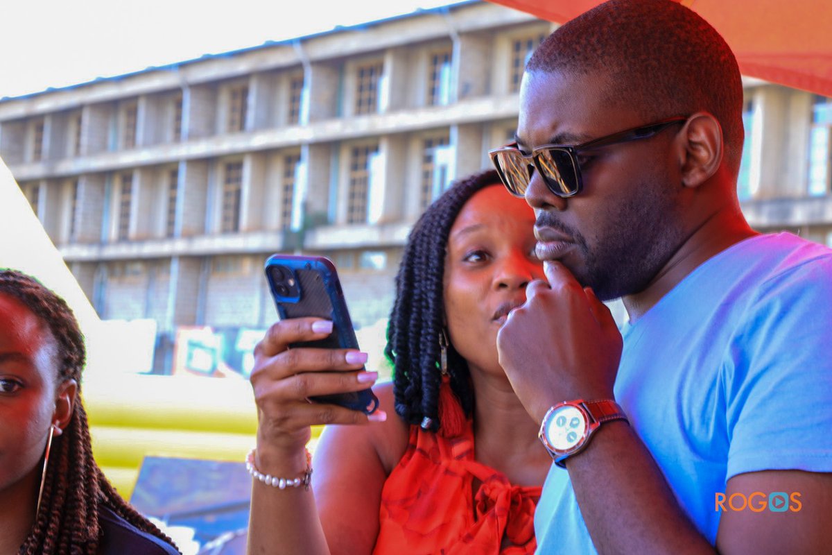 UCU_LawClass12's tweet image. The #PhoneProblem...😂🤣