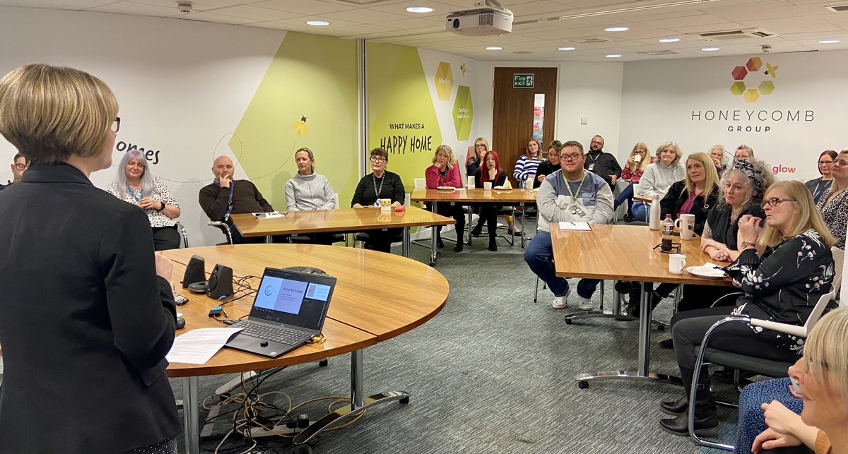 honeycombgrp's tweet photo. Today we hosted an informal coffee morning for staff across the group, to help raise awareness of #menopause in the workplace 🐝 🧡

A huge thank you to Menopause Coach &amp; Mentor Sian who shared her knowledge, insight and personal experience of menopause and how to help empower... https://t.co/kV9l9GlrGF