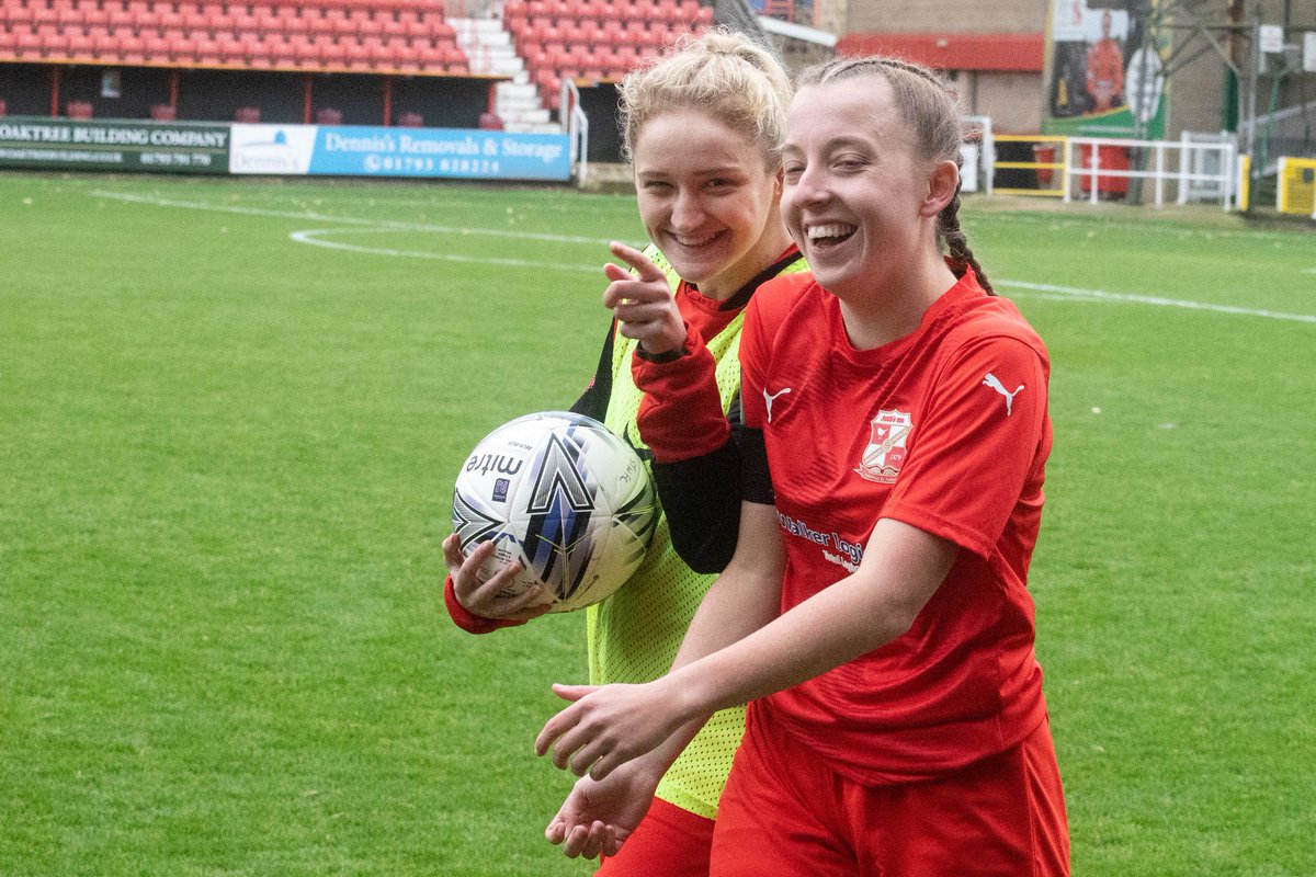 calrossphotos's tweet image. " At Half Time "

Three from half time under the County Ground Skies last Sunday afternoon....