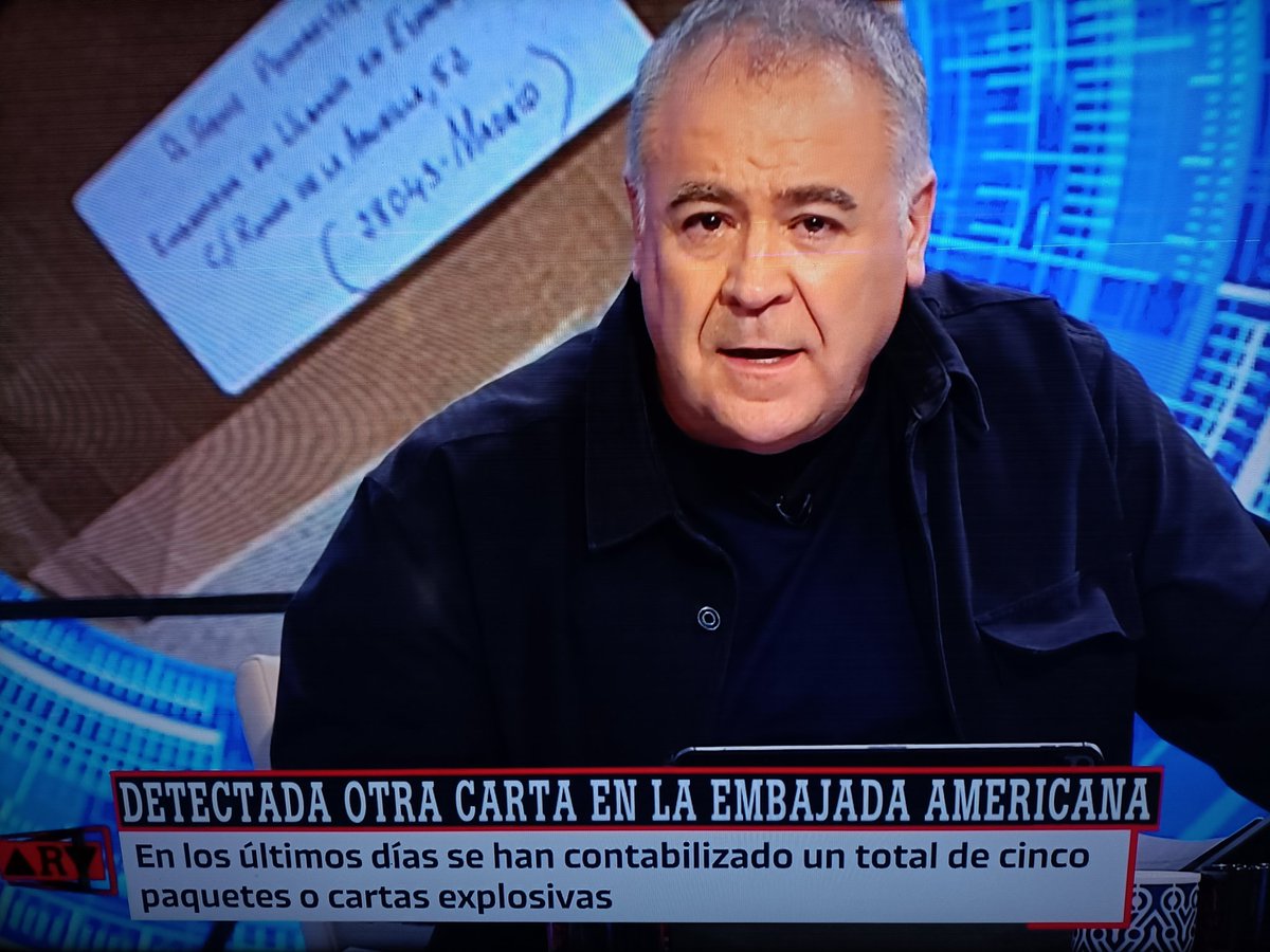 Un nuevo sobre?? La sexta carta??
Con petardos??
Venga ya !!
Se ha enviado desde territorio español x el CNI.
Es otra de la Moncloa para distraer al respetable cómo hicieron con las balas y las navajitas plateadas.
De verdad?? 
Es + d lo mismo q la última vez.!!