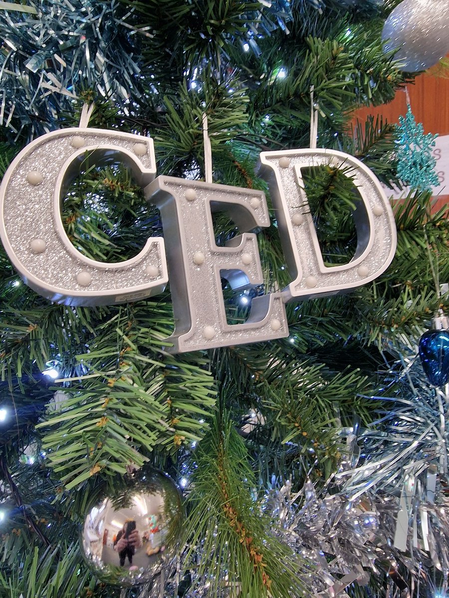 It's gone all christmassy here at Castlecary Depot!  🧑‍🎄🎄 

#MerryChristmas