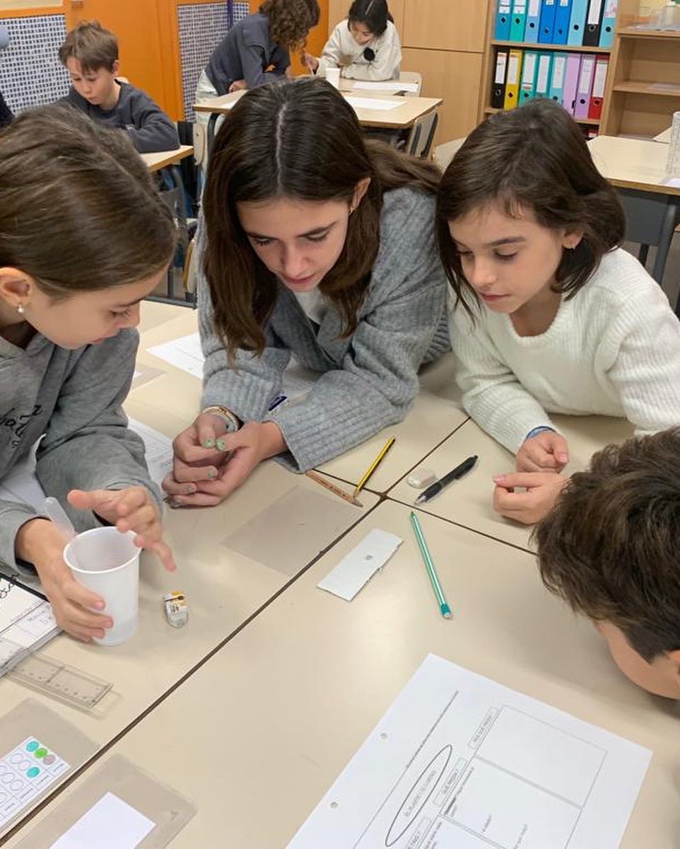 epiasabadell's tweet photo. les característiques de la matèria.
Ara ens bullen al cap conceptes com: partícules, massa, volum, densitat, unió forta, unió dèbil...
I tenim moltes ganes de continuar explorant i descobrint.
#5ÈPRIPIASABADELL
#SUMMEMPIASABADELL https://t.co/iUamFymw2L