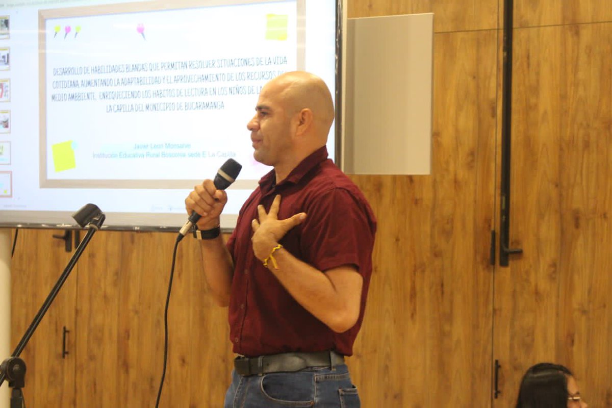 UIS's tweet photo. En el segundo día del #U22Fest la comunidad universitaria se expresa mediante actividades artísticas. En la Sala Jorge Zalamea se adelanta el II Encuentro Nacional de Literatura Infantil y Juvenil. https://t.co/z75GwE9ebR