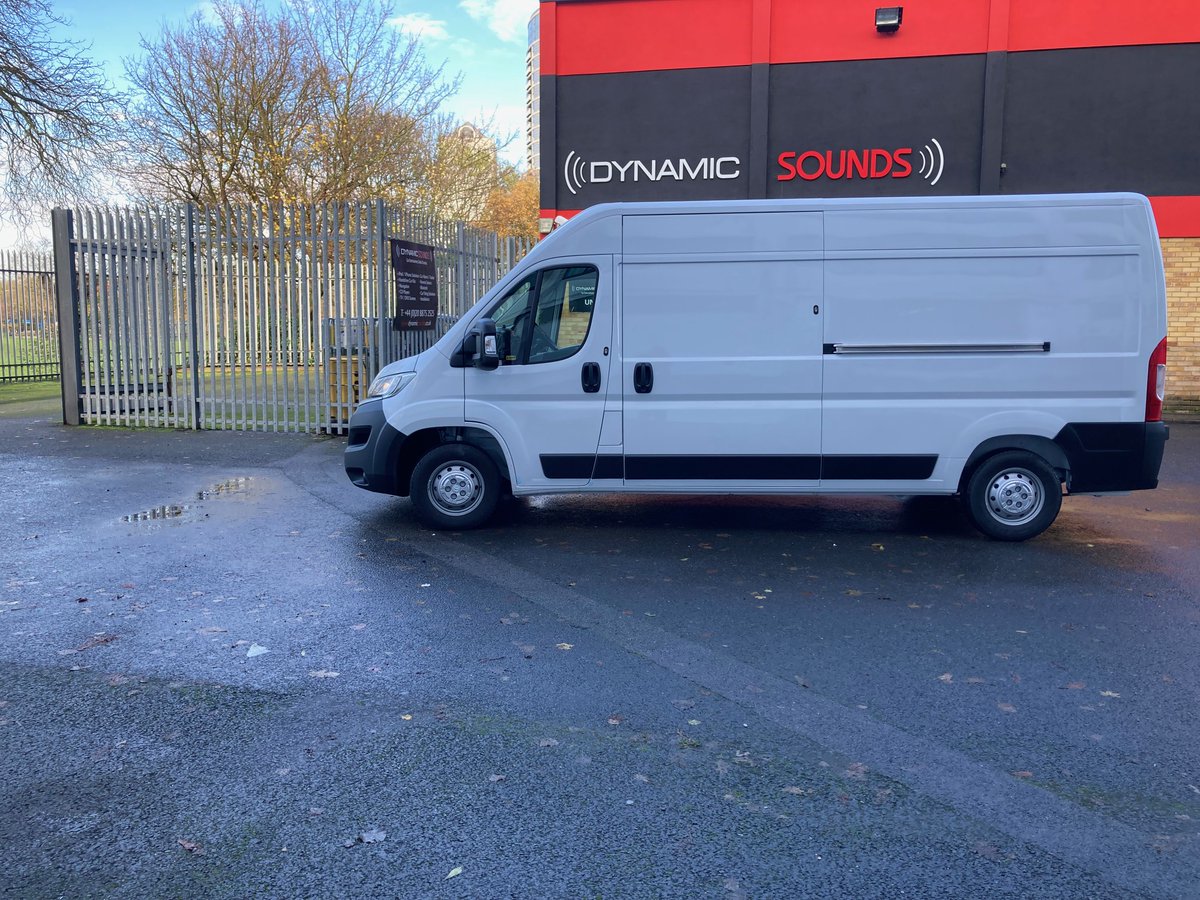 Citroen Relay 2022 model upgraded with Pioneer SPH-DA360DAB Wireless CarPlay stereo. We used the InCar Tec FK-938 fitting kit to install the stereo and retain the volume controls on the steering wheel.

<a href="/CitroenUK/">Citroën UK</a> <a href="/InCarTecExeter/">InCarTec</a> <a href="/PioneerUK/">Pioneer Car</a>