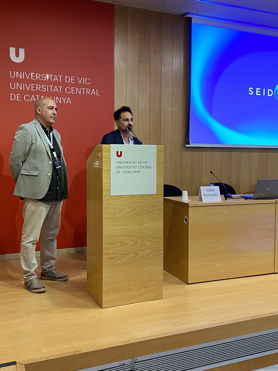 CSUC_info's tweet photo. Arranquem la sessió de tarda de la #TSIUC22 amb @JoanBusquiel de la @uvic_ucc i @Bbborrell de @seidor parlant de #CIRCULUM, una solució per a l’acreditació de titulacions no oficials mitjançant #blockchain https://t.co/XRn1ZGYOAR