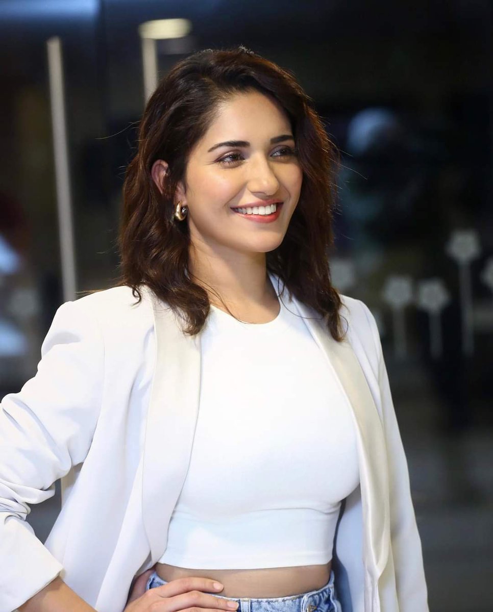 CelebritiesC007's tweet photo. Ruhani Sharma 

#CelebrityClicks #Celebrity https://t.co/lhdpILWTZm