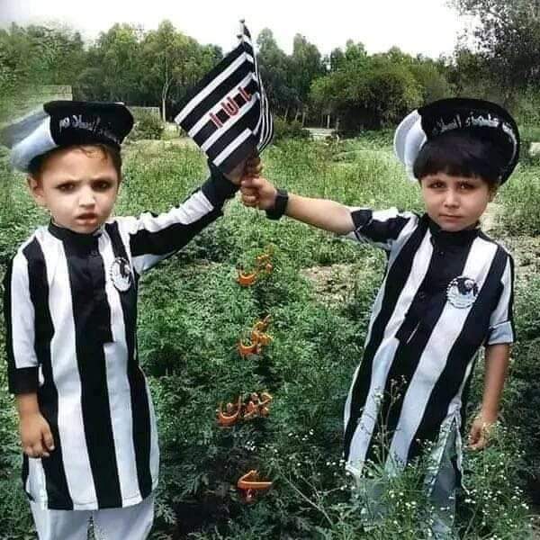 Hafeezullahjui's tweet photo. ایسا ہوتا ہے پیار 💞🏁
Wah.maulana wah ✌🇵🇰🏁 https://t.co/vDlx7icEql