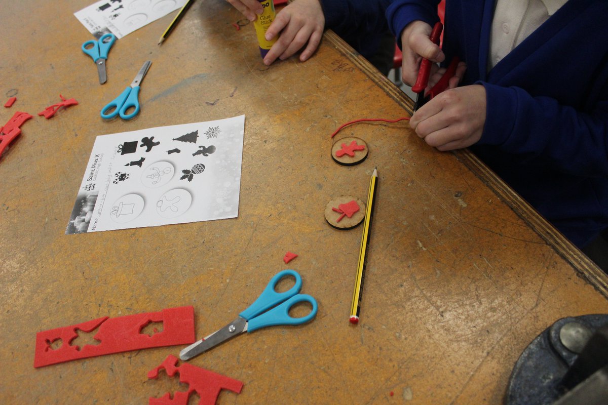 Stpiusx_school's tweet photo. Last week we welcomed Year 5's to come and do some technology lessons. We had so much fun making Christmas cookies, Christmas chocolate moulds and name plaques. https://t.co/rG2FehQ8JW