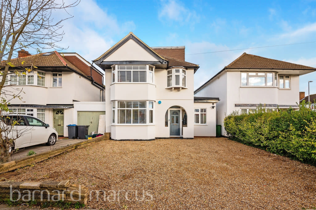 Barnard Marcus (BarnardMar) / Twitter