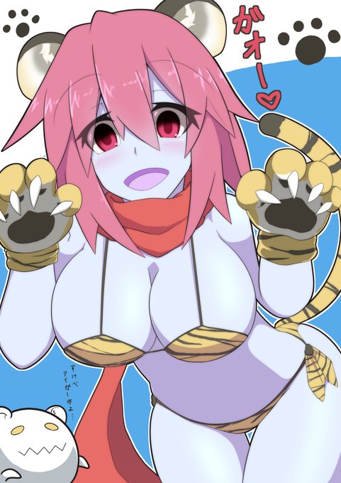 寅年最後の月だし虎柄ビキニを着てもらいました 