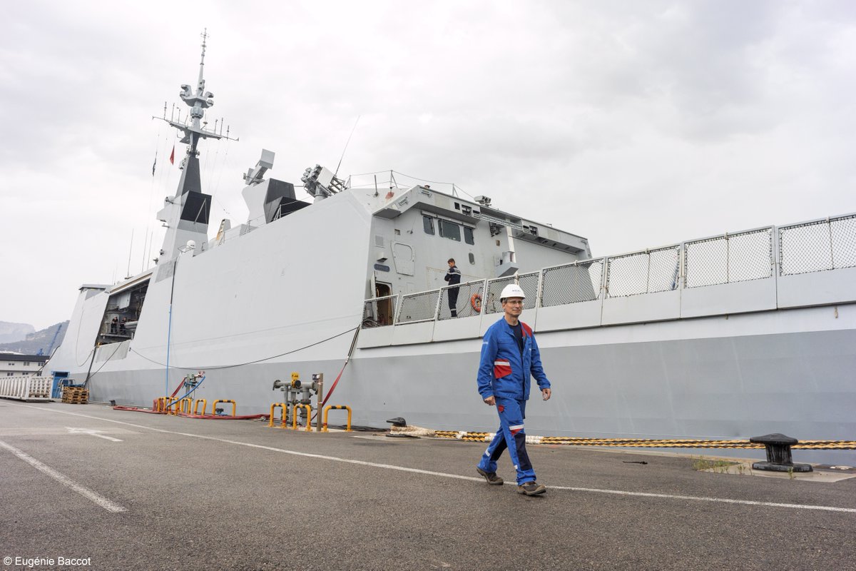 navalgroup's tweet photo. [#NavalGroupAtYourService] ⚓ Après les rénovations et mises à niveau des frégates Courbet et La Fayette à Toulon, les équipes de Naval Group se préparent au prochain et dernier chantier du programme. Il s’agira de celui de la frégate Aconit, programmé au 1er trimestre 2023. https://t.co/7dPTfWPy3Q