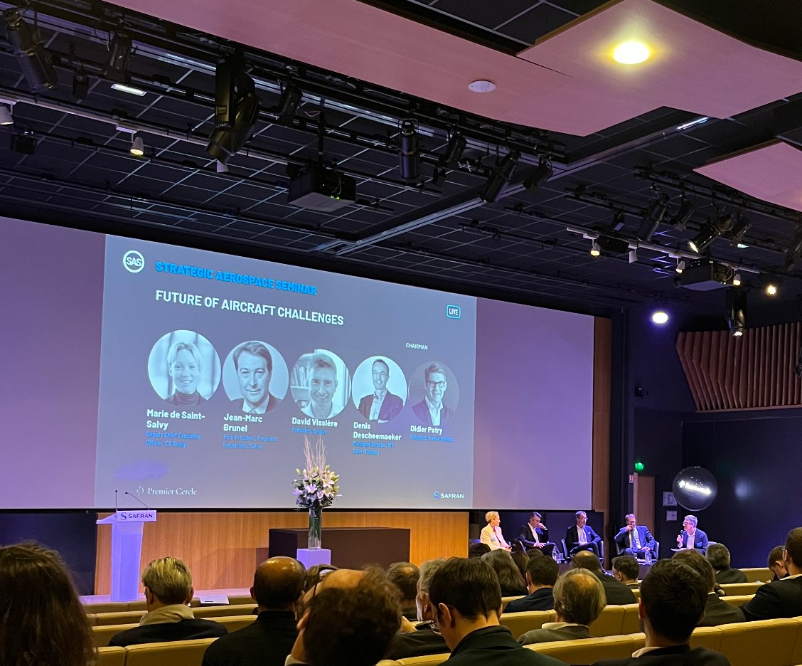 premier_cercle's tweet photo. Panel #6 continuing the discussion on the topic of the future of aircraft challenges, we are tackling the subbranch of Industrial Consortiums Issues (...) https://t.co/Xwh2Kys2tm