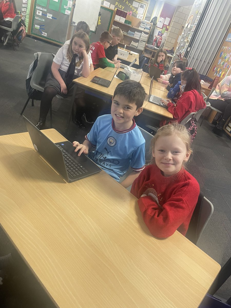 StAndrewsCumb's tweet image. P5 enthusiastically engaging with @NLCodeAlongLive #CodingLessons #CodingTheElf #ChristmasCodingNL #TechnologyCFE #ComputingSolutions #DesignChallenge #Skillforlearninglifework #DYW