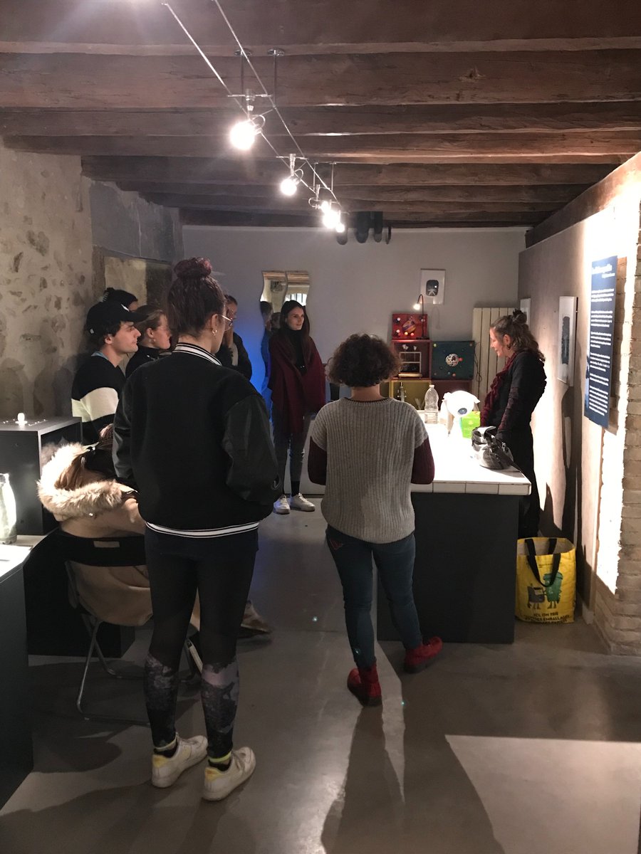 LMSchlenker's tweet image. 🧪⚗️La dernière rencontre pro #CSTgre se déroule au musée de la chimie à Jarrie. Les étudiants @CcstMaster rencontrent sa directrice, Caroline Guerin et la médiatrice Karine Godot de Sciences et Malice pour une visite privée et un atelier pratique !
 🔜un article sur @EchoSciGre