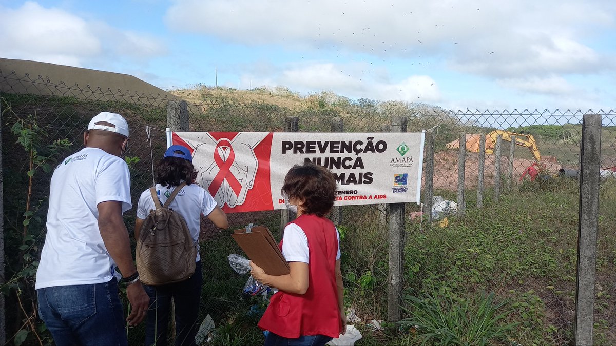 ap_svs's tweet photo. O Governo do Estado está ofertando diversos serviços de prevenção e combate as Infecções Sexualmente Transmissíveis no aterro sanitário de Macapá. https://t.co/V62X8AFcoD