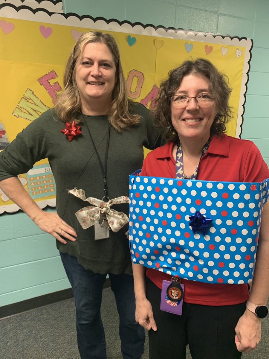 We are the present ⁦<a href="/EppsIslandKISD/">Epps Island</a>⁩ ⁦<a href="/k_avila_/">Keira Avila</a>⁩ ⁦@APKarenaJarvis⁩