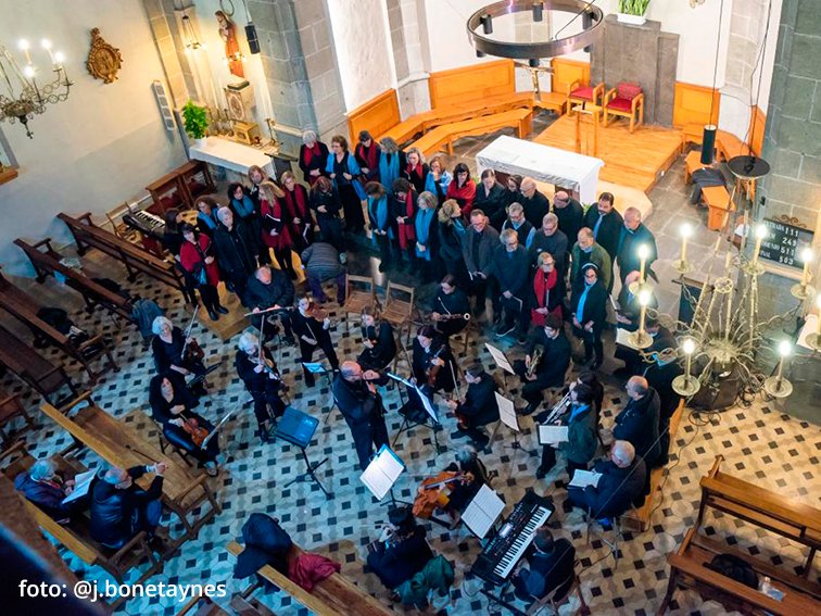 ajcabrils's tweet photo. 🎼 #Cabrils celebra, un any més, Santa Cecília, dia de la música, amb un concert de l’Agrupació Coral La Concòrdia &amp; Santa Helena, que omple l'església de gom a gom. 

🌐👉 https://t.co/uk67Zd06Wp https://t.co/HwpnuYKDrh