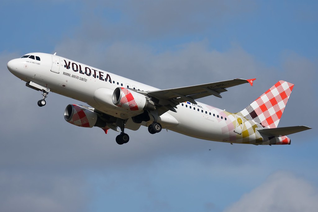 AeroinfoBCN's tweet photo. ⚠️ Volotea anuncia una nueva ruta entre Olbia y Barcelona.

▪️ A partir del 26 mayo de 2023.

▪️ 2 vuelos semanales. (-2--5--)

▪️ Operará con Airbus A320 de 180 plazas.

📷 Gerry Hill https://t.co/ovh0viZagr