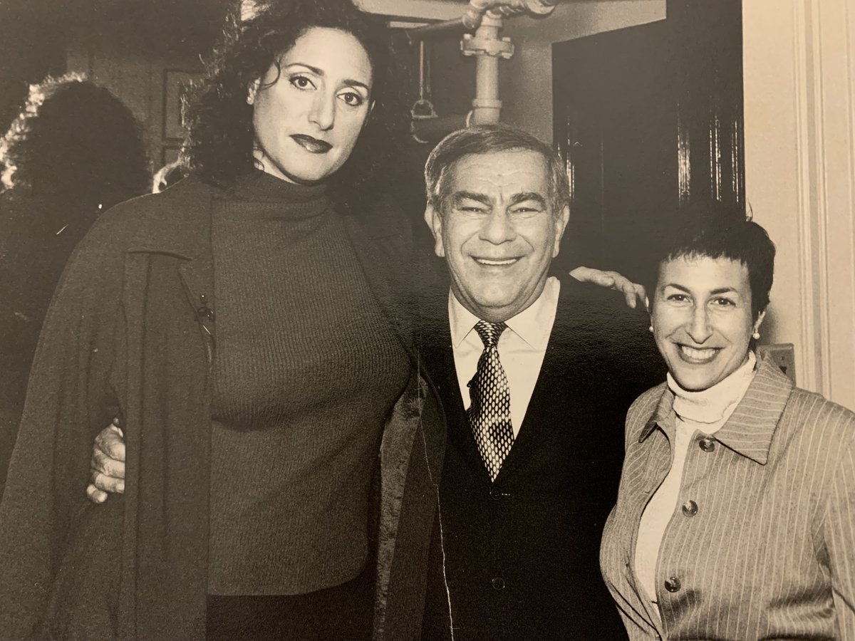 92ndStreetY's tweet photo. The world of Jewish humor lost a shining light, our dear Freddie Roman, stand-up comedian whose career spanned the decades when comedy & the Catskills were synonymous. We remember him w/a cherished photo from the Funny People Series shown here w/Judy Gold & 92NY’s Susan Engel. https://t.co/KnVQiw7W2r