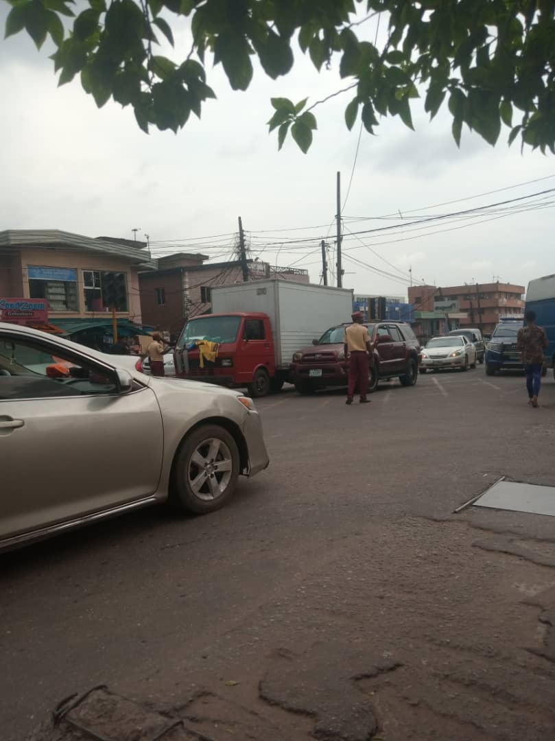 trafficbutter's tweet photo. VIA @followlastma: [3:05PM] #AirportRoad #BreakdownReportReport of a brokendown six tyres pick up at Asa Afariogun junction inward 7&amp;8 developed a pipe problem. Effort is ongoing by the owner to get the vehicle removed. https://t.co/mwdYumfuzr