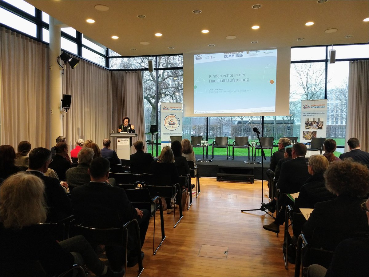 In ihrer Rede zu #Kinderrechten in der #Haushaltsaufstellung hebt <a href="/GWalsken/">Gisela Walsken</a> die Bedeutung jedes einzelnen Fachbereichs auf kommunaler und Landesebene für die Verbesserung des #Kindeswohls hervor.
<a href="/DKHW_de/">Deutsches Kinderhilfswerk</a> <a href="/UNICEFgermany/">UNICEF Deutschland</a>