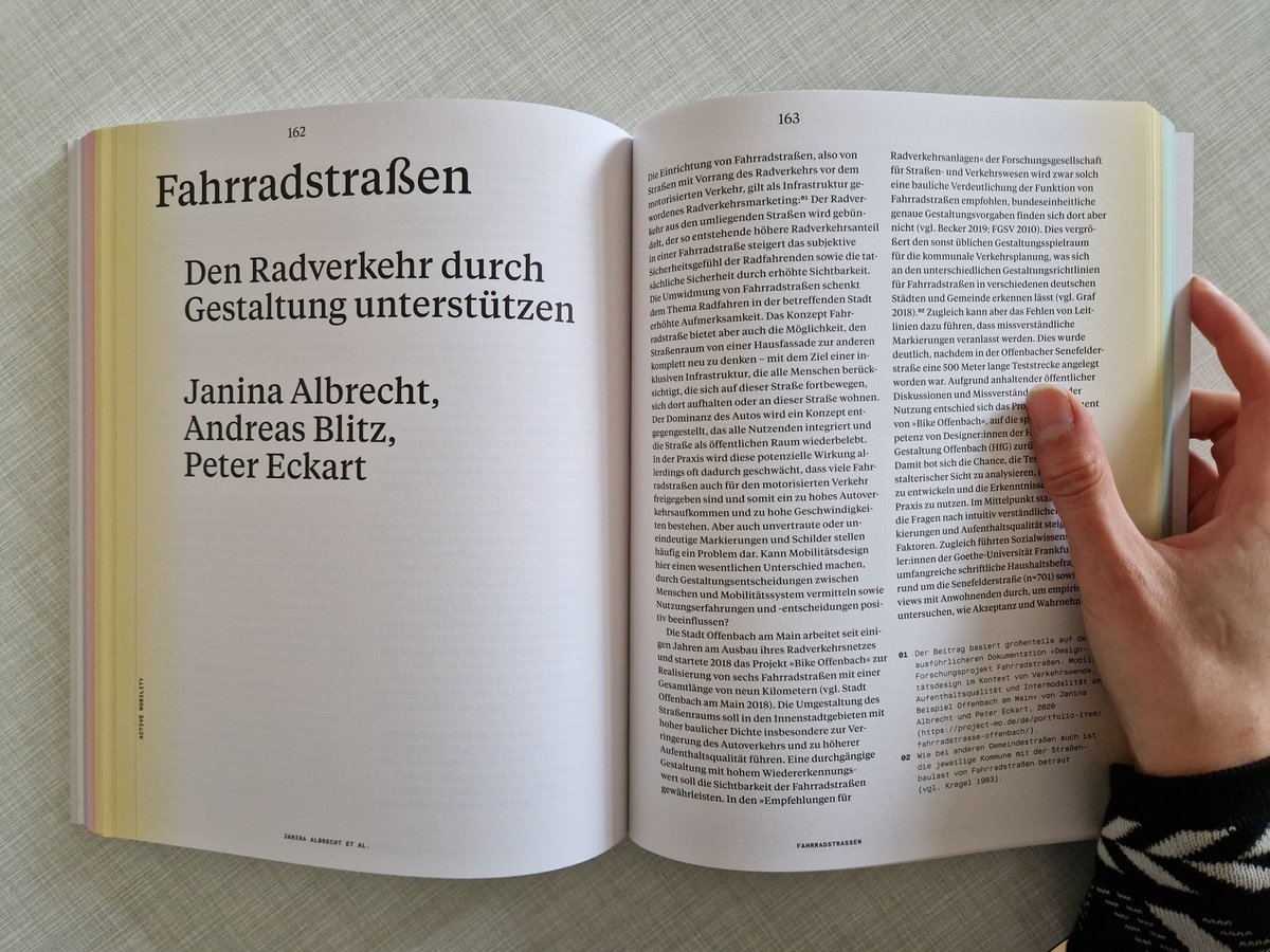 designmobility's tweet image. #MobilityDesign Band 2 ist da! Vielen Dank @peter_eckart @project_mo_de @GUmobilitaet für die tolle Zusammenarbeit, die großartige Ergebnisse hervorgebracht hat &amp;amp; natürlich das Belegexemplar!

Es geht um Forschung zur Gestaltung klimaschonender, sozialer &amp;amp; nachhaltiger Mobilität.