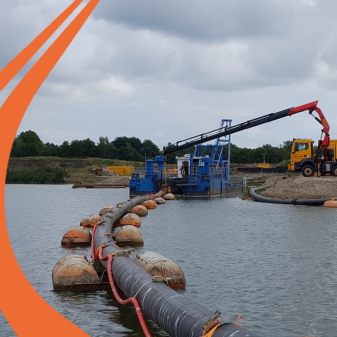 OosterhofHolman's tweet photo. Om het Fochteloërveen toekomstbestendig te maken voert Nautilus Zandwinning in opdracht van Oosterhof Holman en Oenema BV een zandwinning uit. De natuurherstelwerkzaamheden hebben als hoofddoel het behoud van de biodiversiteit. Meer weten? https://t.co/BA8TyKsjKN https://t.co/Um06Mt5Z47