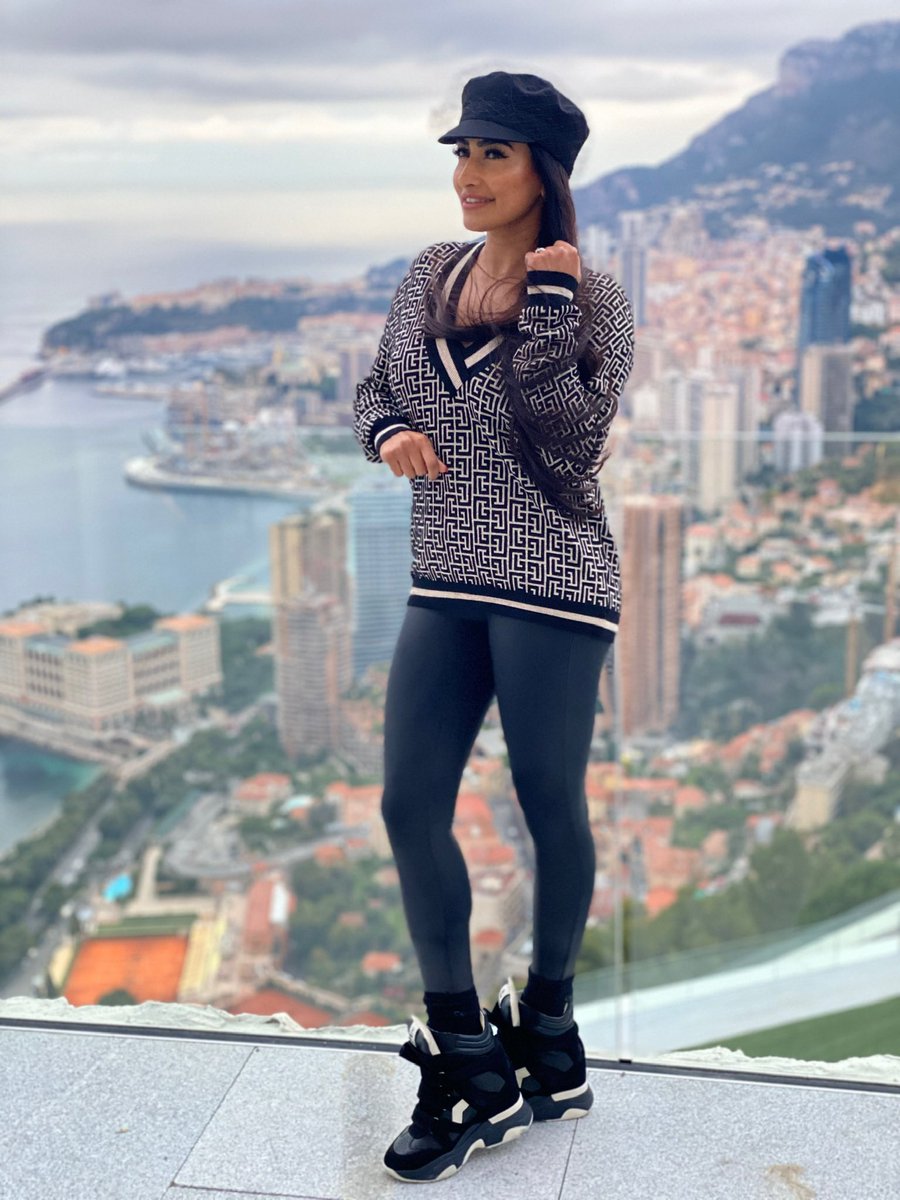 HitherMann's tweet photo. DECEMBER is the month to set 2023 GOALS…I’ll be showing you how I set mine on December 17th!
It’s a free event make sure you register by filling out this free questionnaire 👉 https://t.co/Zt2s6DYIoE
#fortuneacademy #fortunefamily
#mindsetbeforemoney #hithermann https://t.co/EcwDIZVNEZ