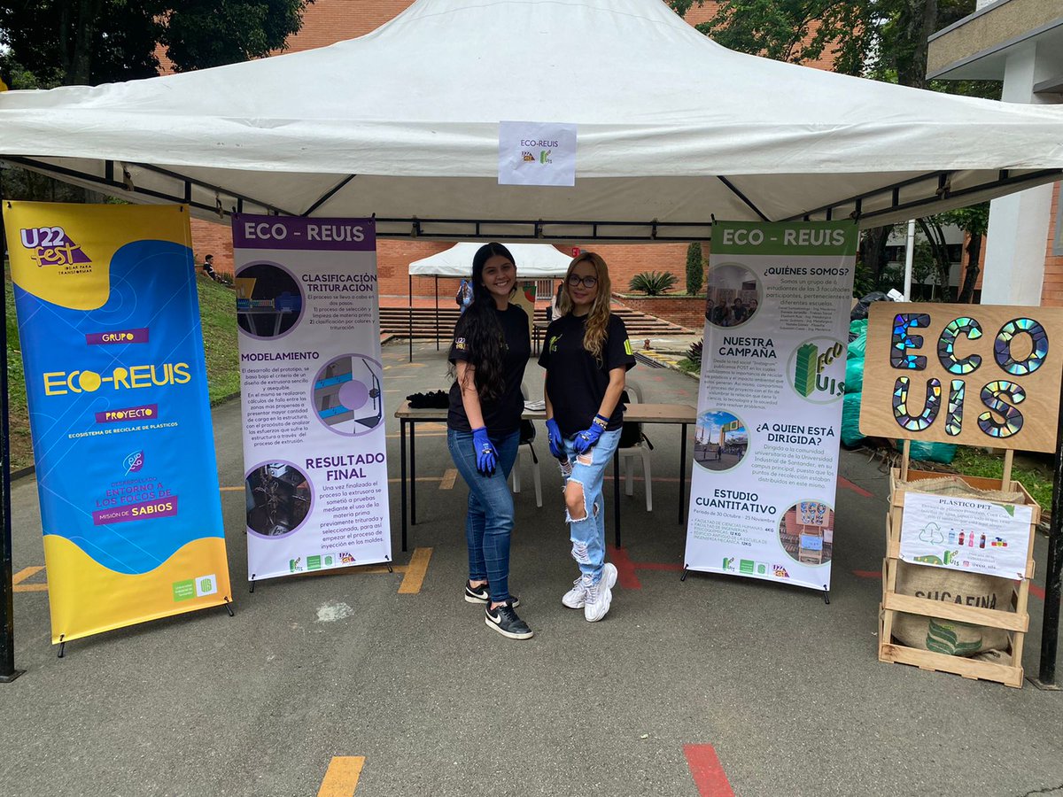 EIMCM_UIS's tweet photo. Sabías que se pueden construir casas con #ladrillos de #plásticoreciclado? Visita al equipo 𝗘𝗖𝗢 - 𝗥𝗘𝗨𝗜𝗦 integrado por estudiantes @UIS en 'El stand de las ideas' #U22Fest enfrente del edificio Jorge Bautista Vesga #JBV
@soyegresadouis #EventoUIS ♻️💚 https://t.co/cECwJvM2hI