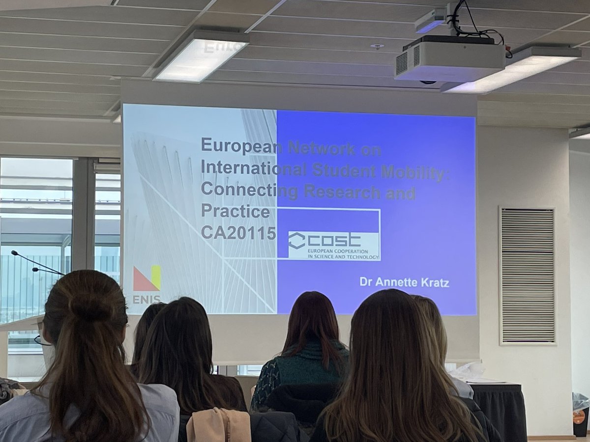 HEURO_EU's tweet photo. An interesting presentation by our very own chair Michael Rosier and Susanne Lesk on the COMPASS project linked to the role of peer to peer feedback in preparing students for mobility! #heuro #mobility #compassproject https://t.co/z75Lp5n6Se