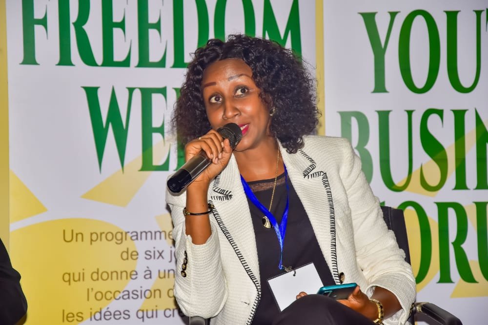 #Burundi Panéliste sur la thématique des jeunes entrepreneurs, la DG de <a href="/wasili_burundi/">Wasili Burundi</a>, Mme Raissa Nahayo a brossé l'expérience de son entreprise lancée en oct. 2019 dans le domaine du transport en voiture #VTC, via une application en ligne mettant en liaison chauffeur et client