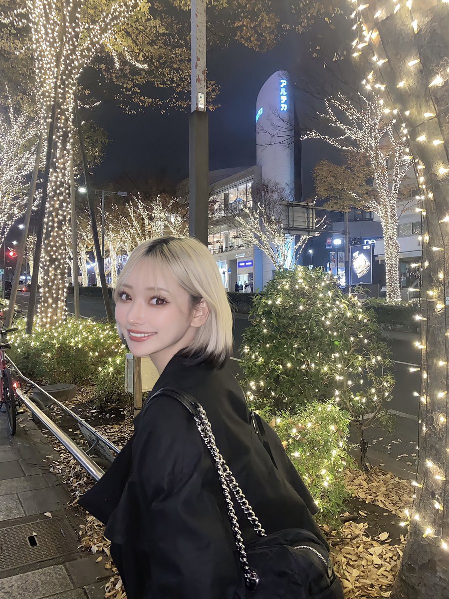 _babu_0919_'s tweet photo. 大好きな表参道イルミネーション🎄❤️ https://t.co/NizKyeW3Ji