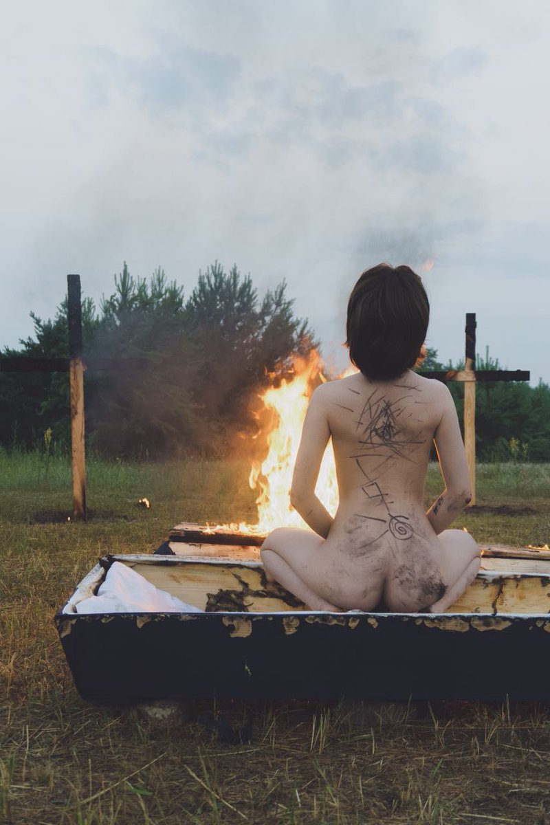 bat9r_ico's tweet photo. Burn inside 🔥

#fire #art #limitations https://t.co/9NvvQh5PqX
