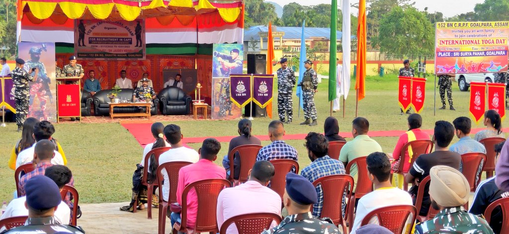 commandant152's tweet photo. #152BnCRPF द्वारा #CAPFs में भर्ती हेतु फ्री कोचिंग क्लासेज का शुभारंभ श्री जयदेव केसरी @RangeOpsCrpfLA द्वारा किया गया
45 दिवसीय प्रशिक्षण में विशेष चयनित शिक्षकों द्वारा लिखित एवं शारीरिक दक्षता परीक्षा की तैयारी करवाई जाएगी
@crpfindia @NesHqr @DCGoalparaAssam @Goalpara_Police https://t.co/TSaSnkvCoa