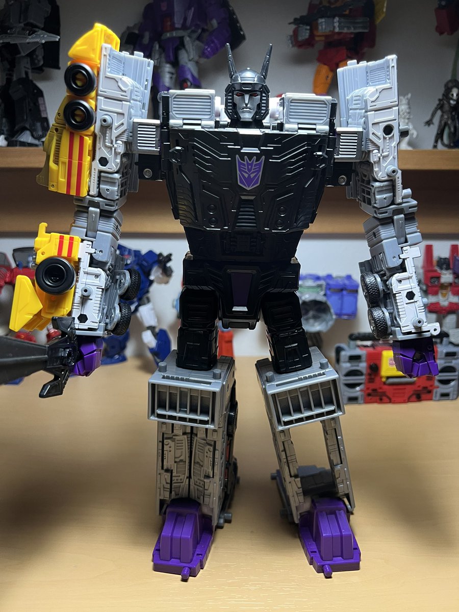toytoyfun's tweet photo. レガシー版メナゾール。
カッコ良すぎる。。 https://t.co/HfQcSoC9Ya