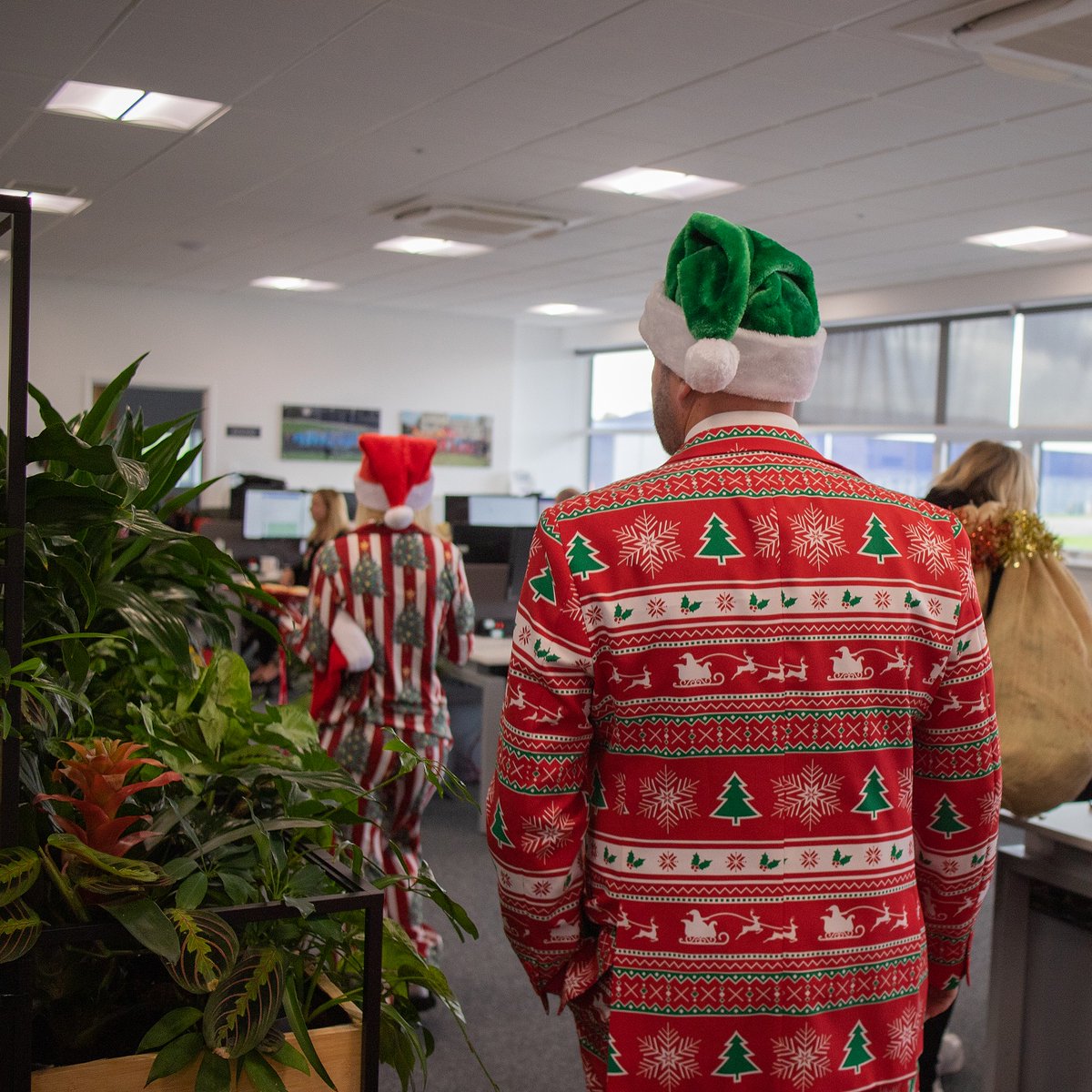 EHAAT_'s tweet photo. HAPPY 1ST DECEMBER! Get behind your local air ambulance this month and share your festive workspace β whether thatβs office or home β we would love to see how festive your workspace is! Share your photos with us #DeckYourDesk and donate just Β£2 to EHAAT https://t.co/XluBI4A3AU https://t.co/i9zNRKYpcD