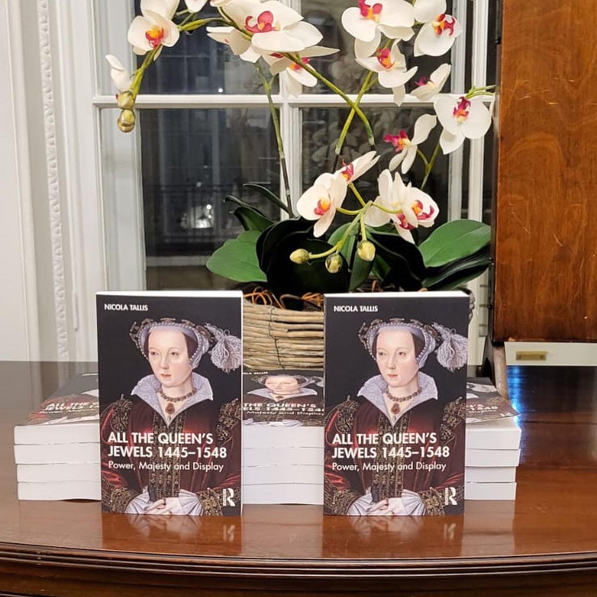 FellowsAuctions's tweet photo. Thank you to everyone who joined us yesterday with @NicolaTallis for All the Queen’s Jewels ✨

What an insightful talk and a fantastic evening. We hope you had a wonderful time! 🤗

For those who were unable to join, we have a recording available here ➡️ https://t.co/OddSvP6zIw https://t.co/MnH8XmRp7a