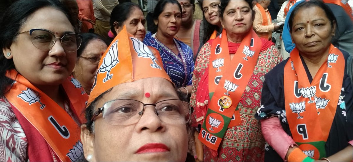 ravikaptanmcd's tweet photo. "04 December, Kamal nisshan" BJP Delhi ki shan - Vote &amp; support for Ravindr Kumar ( RAVI CAPTAN ) ward - 74 ,Chandni Chowk

@BJP4Delhi

#delhi #election #MCDElection #MCDElections2022 #BJP #bjpfordelhi   #December #Election2022  #MCDElections2022 #hargharbhajpa #mcd_में_भाजपा https://t.co/giAN5VwxP8