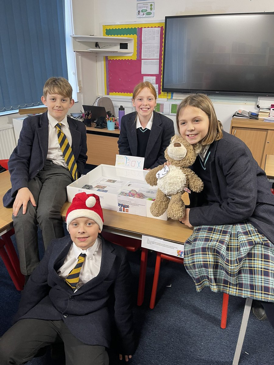 MonktonEnglish's tweet photo. #MonktonYear6 presenting their Museums of the Typical Year 6 pupil. Great #collaboration by all! #MonktonCreativity #MonktonCollaboration @MonktonPrep @MonktonBath https://t.co/PASxWKSKav
