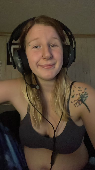 Live right now! #livestream #contentcreator #ApexLedgends #lewd #nsfw https://t.co/vZuz24vYIW https://t<a href="/tag/livestream"class="tags">#livestream</a><a href="/tag/contentcreator"class="tags">#contentcreator</a><a href="/tag/apexledgends"class="tags">#ApexLedgends</a><a href="/tag/nsfw"class="tags"><span>#nsfw</span></a><a href="/tag/lewd"class="tags"><span>#lewd</span></a>