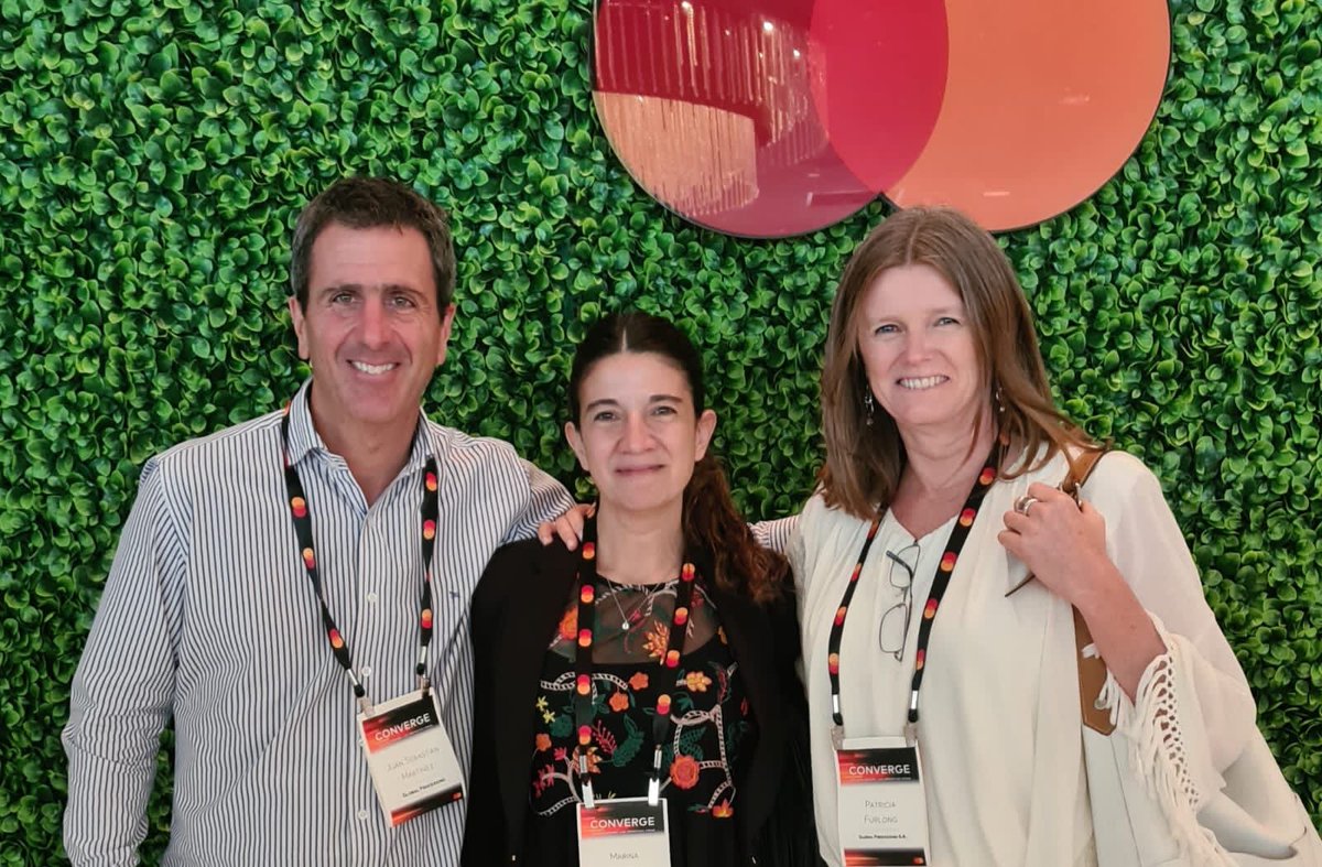 globprocessing's tweet photo. Un año más en el MasterCard #Innovation Forum 🚀

@PatoFurlong (Presidente &amp; CEO), Juan Sebastián Martínez (CBO) y Marina Méndez (Head of Issuer Product) participaron del evento insignia anual de la compañía.

¡Gracias #Mastercard por la invitación y por el trabajo en este 2022! https://t.co/3PsQSbDpn2