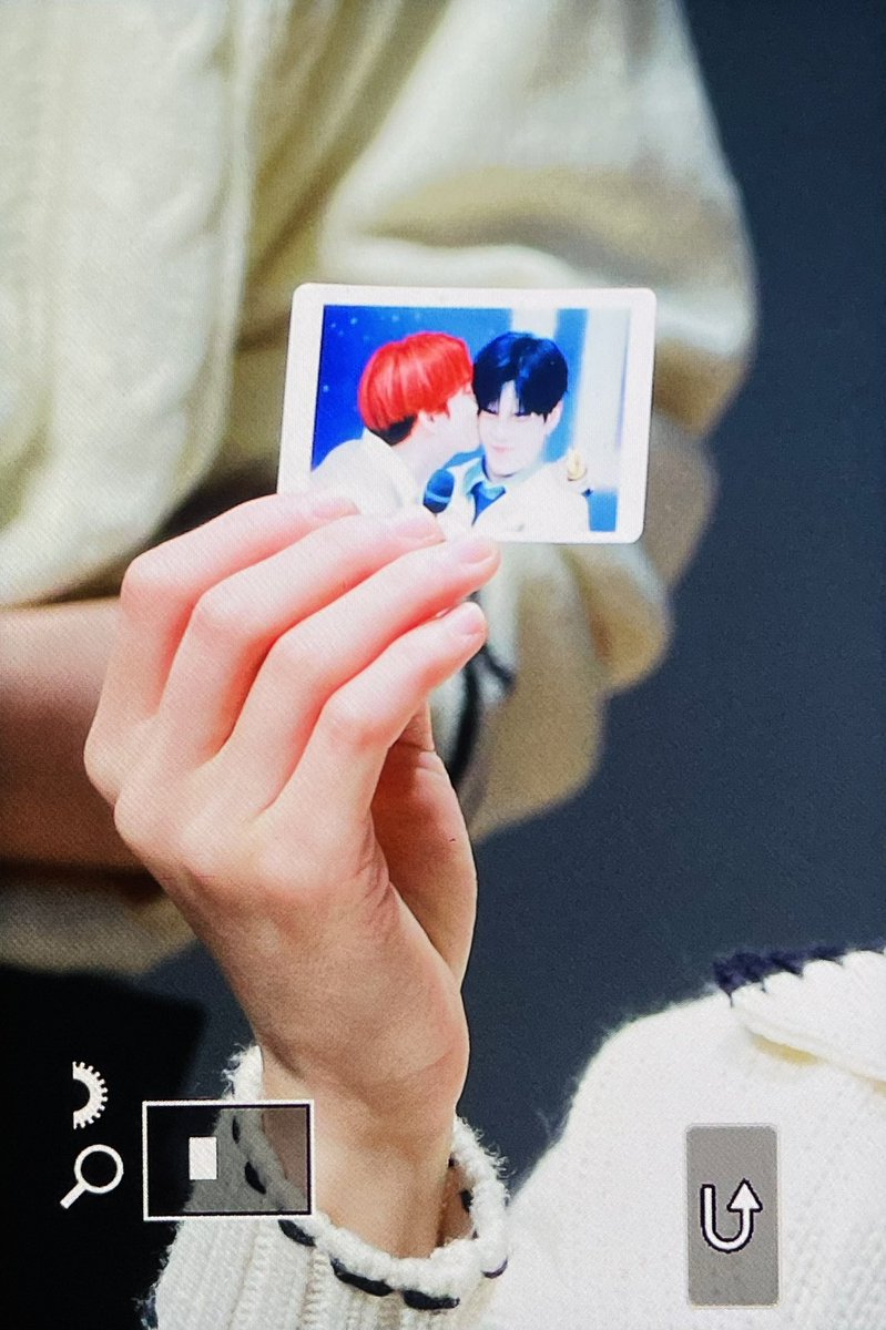 cros_gh's tweet photo. 221201 어제이후로어색해졌다는배계즈 
#계현 #GYEHYEON 
#베리베리 #VERIVERY https://t.co/n7fl0CTJfR