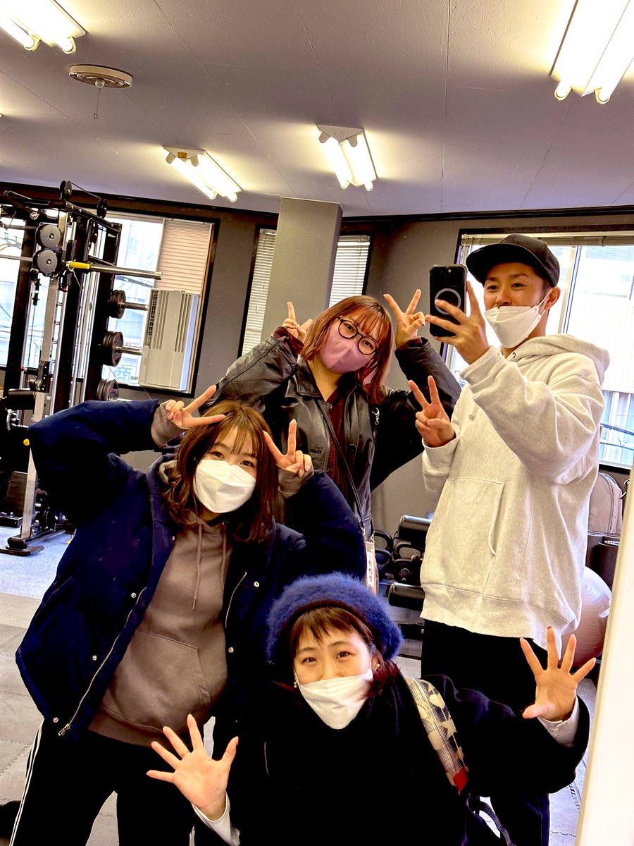 marie_chip's tweet photo. さっちゃん@mylifeplayer と
彩音@aya_avantgardey を連れて
キックックへ

楽しんで貰えたようだ

からの
友達のお店へ😁
スープカレーと健康食🍽
#6thpack

ととねぇにも会えて
超ハッピー‼️

明日は体バッキバキやなー😂

#踊らいふのご縁　
#2人とも素質ありあり🥊
#トトバーガー行く人近々募る🐟 https://t.co/Q8zauaRCcX