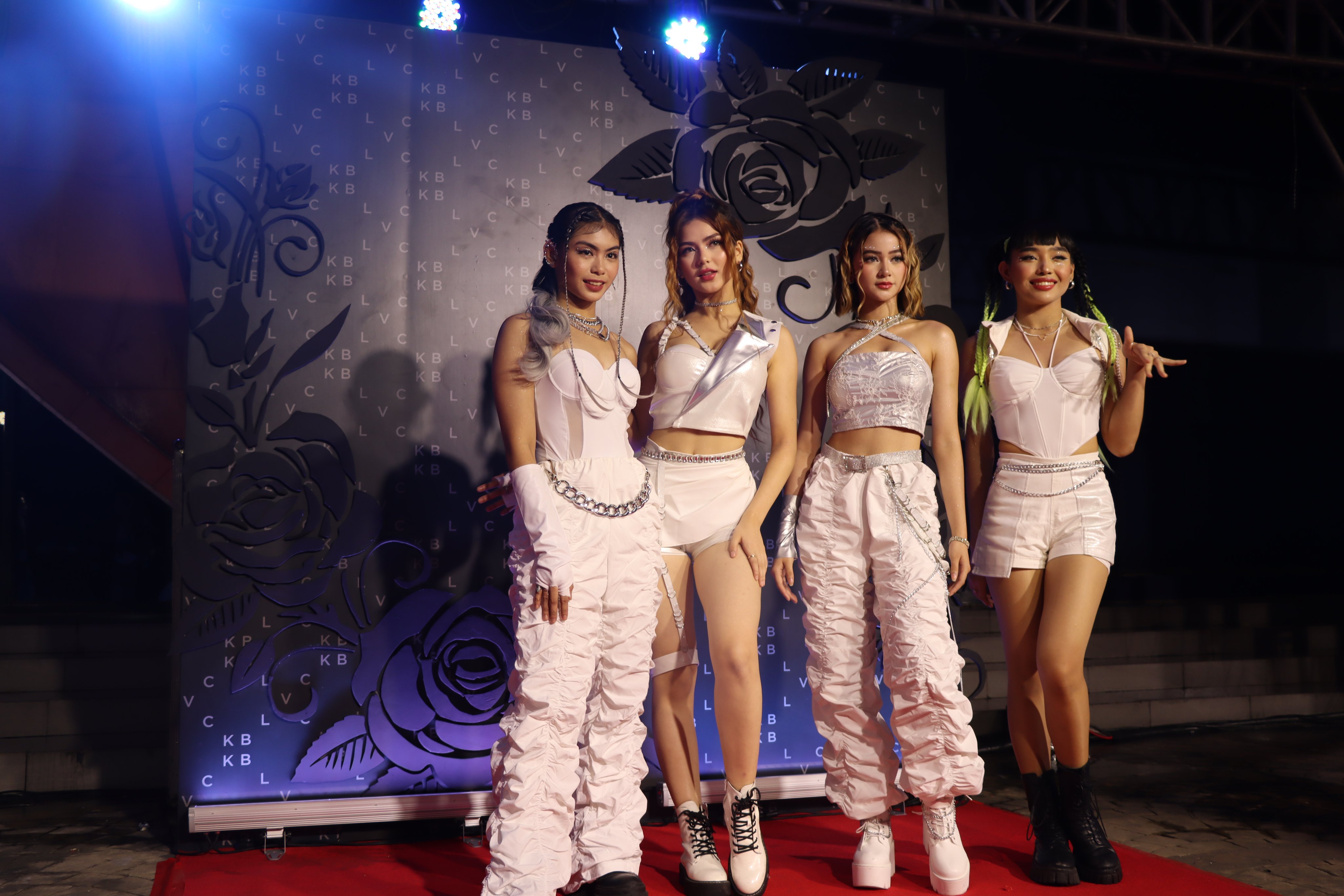 Fi5oEcYagAMfSRJ?format=jpg&name=4096x4096