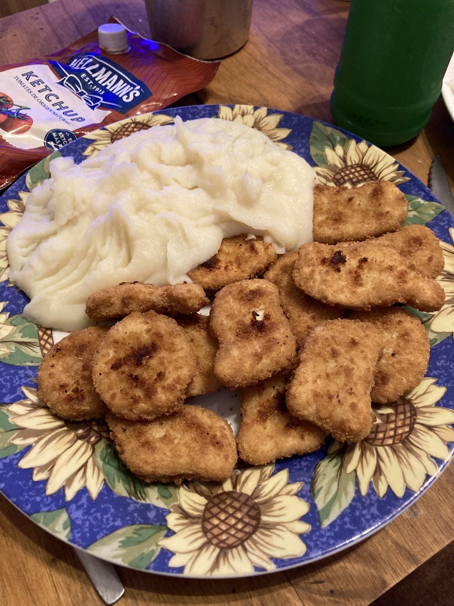Alguien que me invite a comer patitas con puré