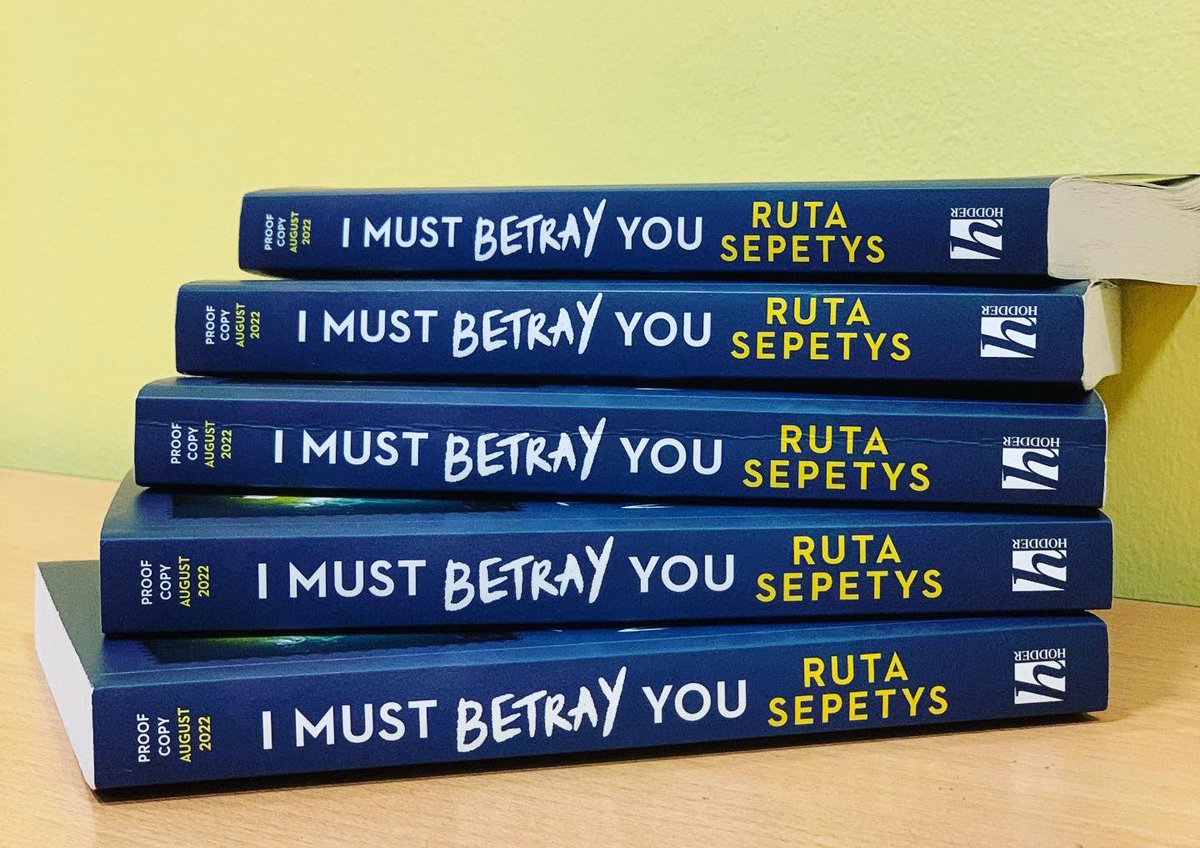 Bearsden Academy Library tweet media